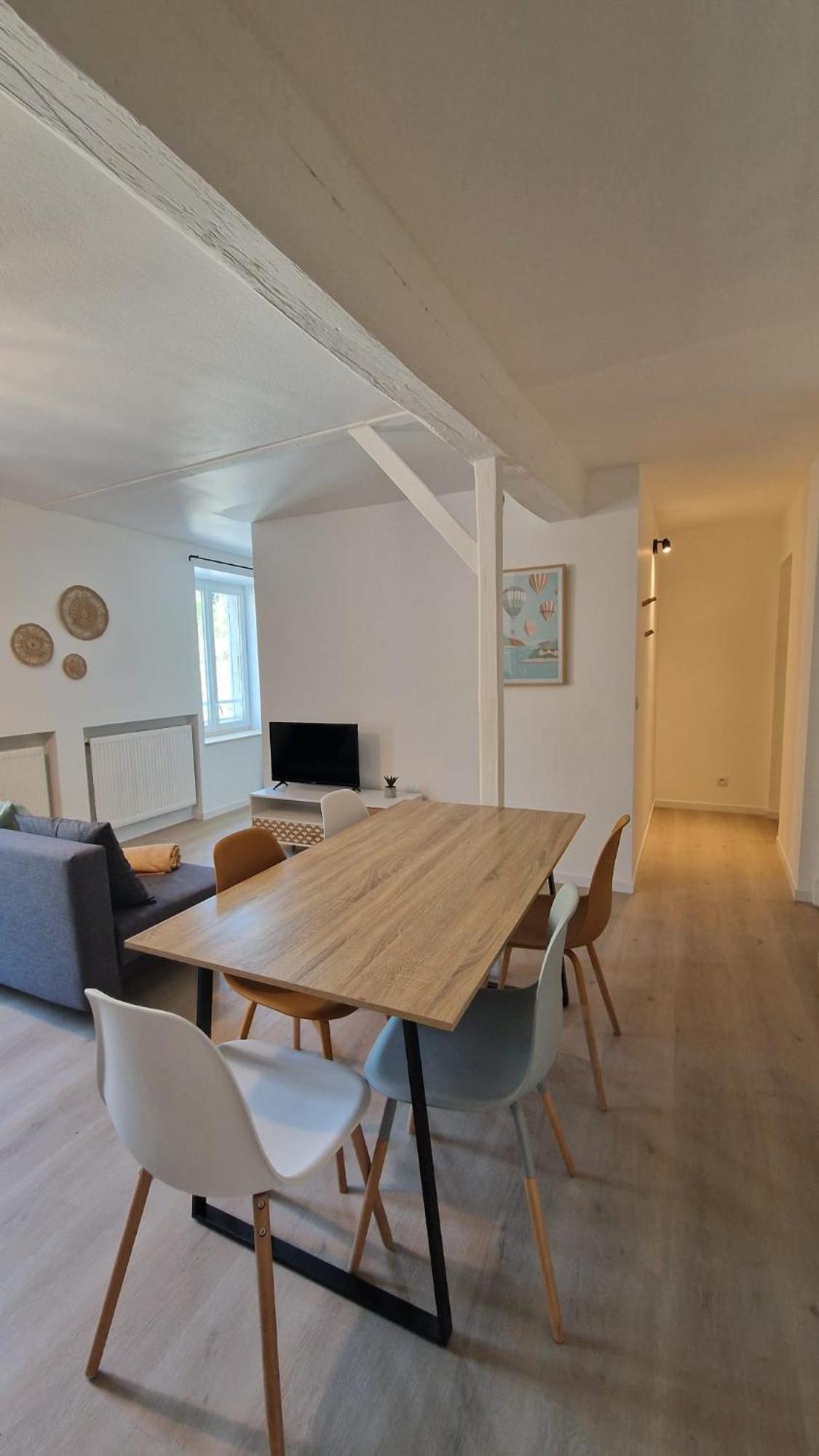 Le Bourg Apartment *